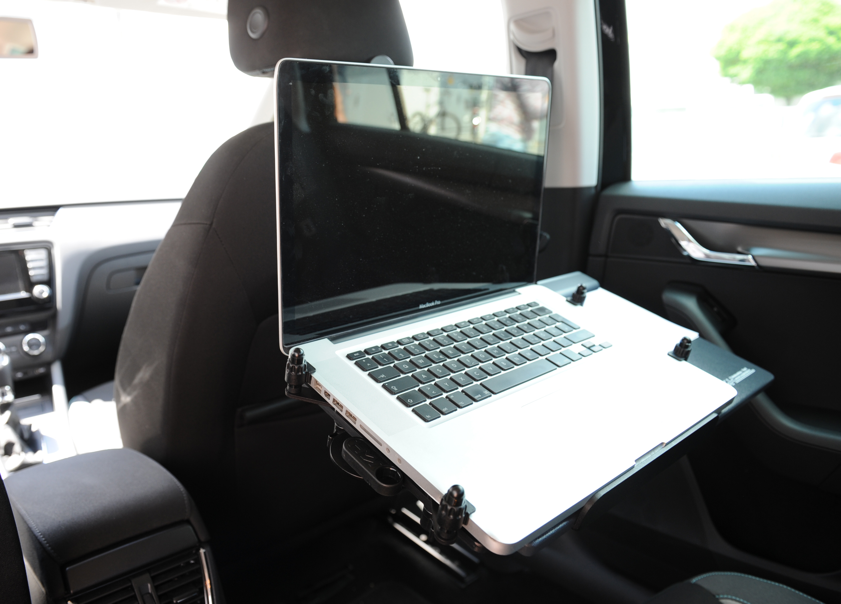 Laptop-Halterung für Rücksitzbank Notebookboy® FOND mit Notizfläche